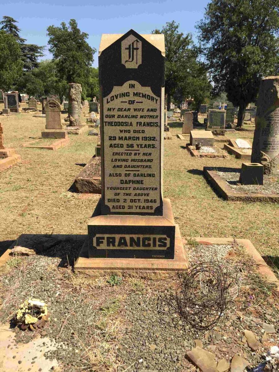 FRANCIS Theodosia -1932 :: FRANCIS Daphne -1946
