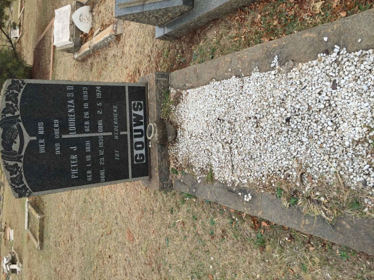 GOUWS Pieter J. 1891-1936 &amp; Lourenza S.D. 1893-1974