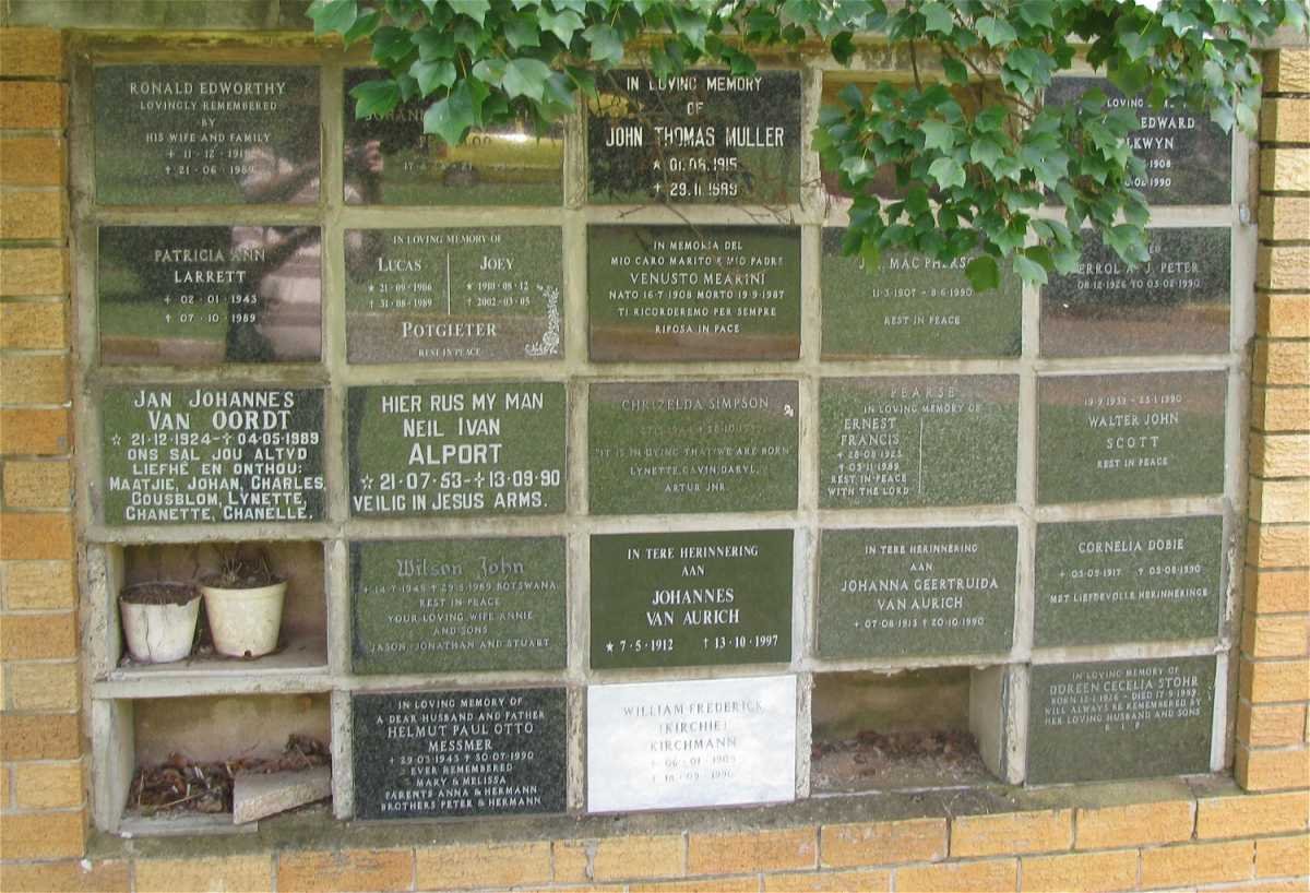 07. Memorial wall