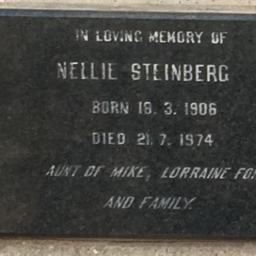 STEINBERG Nellie 1906-1974