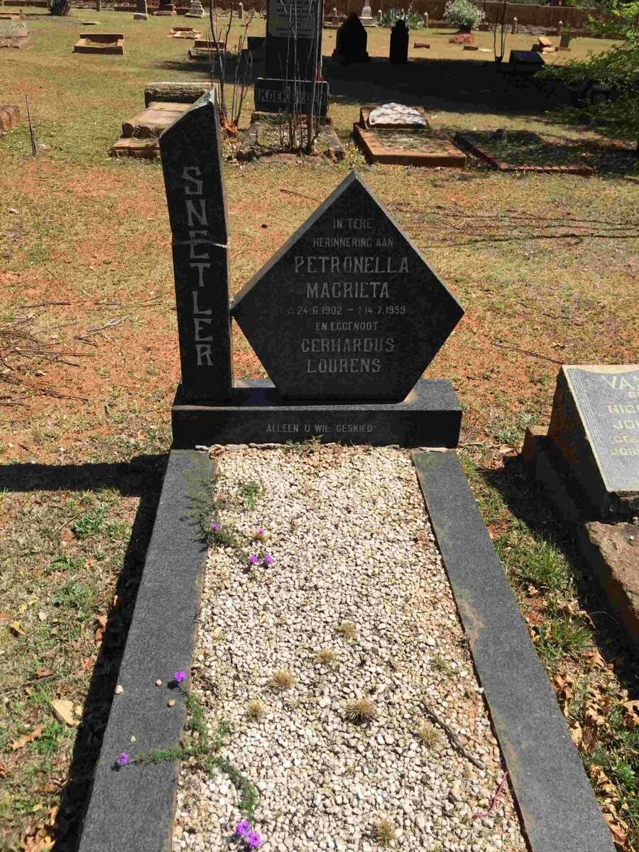 SNETLER Gerhardus Lourens &amp; Petronella Magrieta 1902-1959