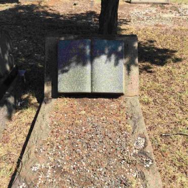 TONDER A.J.J., van -1946 &amp; A.J. BOTHA -1926