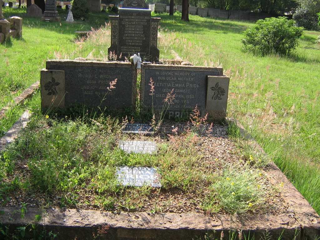 WRONSKY ? E. nee PRIOR -?? :: PRIOR Laetitia Emma  nee DANIEL -1952