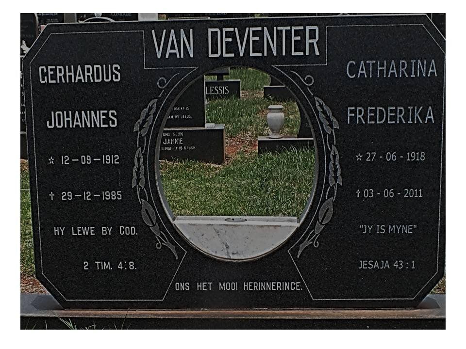 DEVENTER Gerhardus Johannes, van 1912-1985 &amp; Catharina Frederika 1918-2011