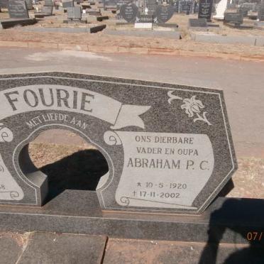 FOURIE Abraham P.C. 1920-2002 &amp; Johanna W.M. PRETORIUS 1925-1988