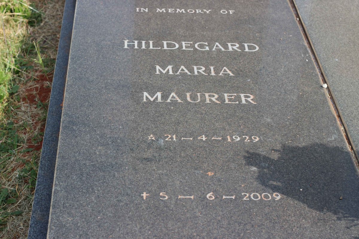 MAURER Hildegard Maria 1929-2009
