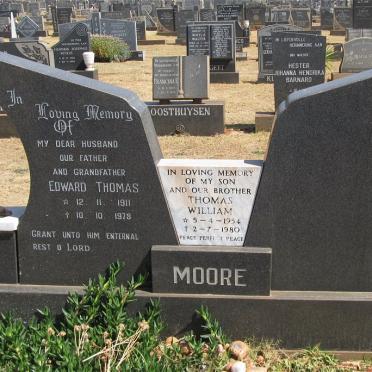 MOORE Edward Thomas 1911-1978 :: MOORE Thomas William 1954-1980
