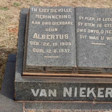 NIEKERK Albertus, van 1939-1957