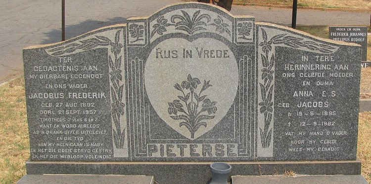 PIETERSE Jacobus Frederik 1892-1957 &amp; Anna E.S. JACOBS 1895-1982