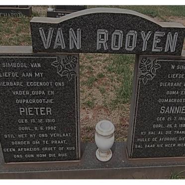ROOYEN Pieter, van 1910-1982 &amp; Sannie 1912-1986