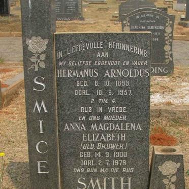 SMITH Hermanus Arnoldus 1893-1957 &amp; Anna Magdalena Elizabeth BRUWER 1900-1979
