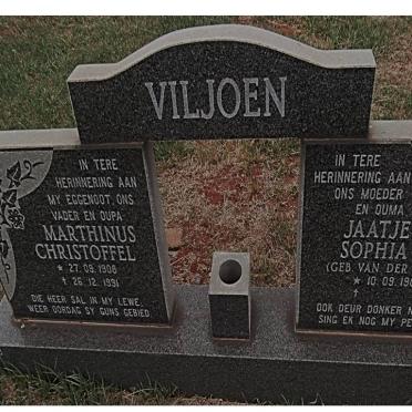 VILJOEN Marthinus Christoffel 1908-1991 &amp; Jaatje Sophia VAN DER MERWE 1909-
