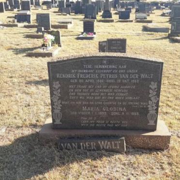 WALT Hendrik Frederik Petrus, van der 18??-1953 &amp; Maria Glodina VISSER 1893-1985