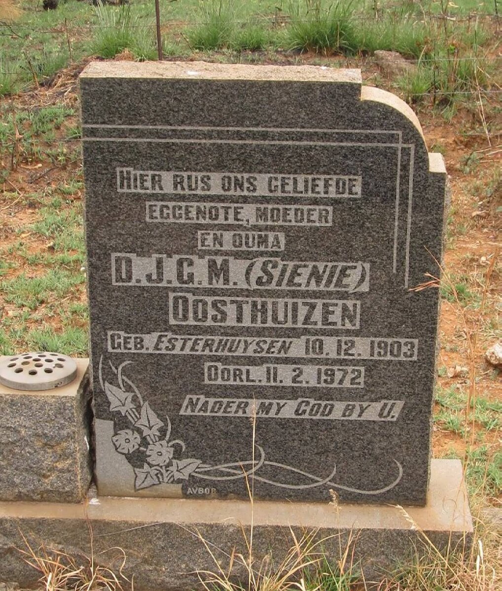 OOSTHUIZEN D.J.G.M. nee ESTERHUYSEN 1903-1972