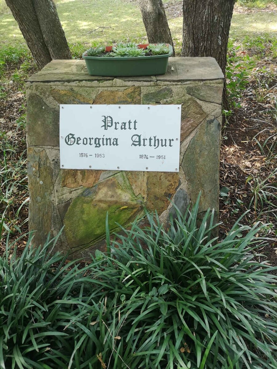 PRATT Arthur 1974-1951 & Georgina 1876-1953 