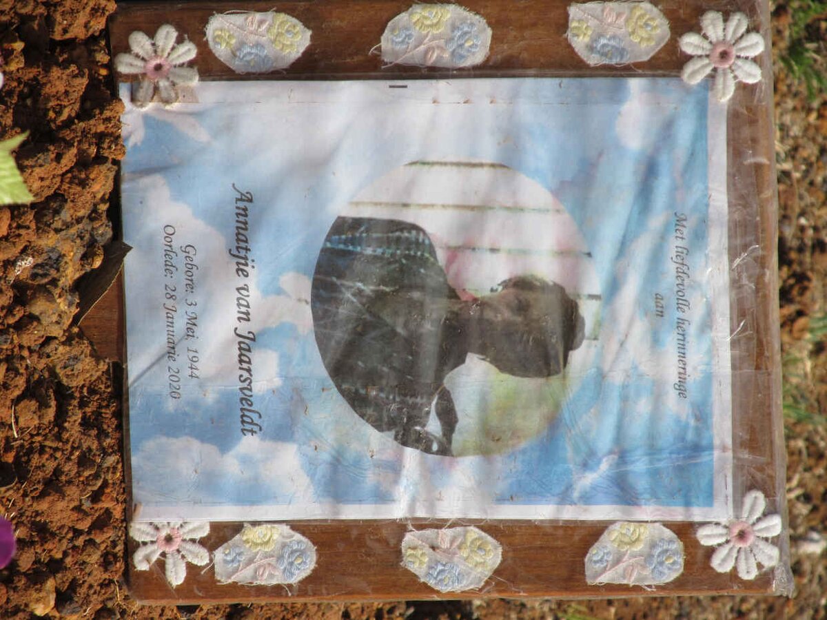 JAARSVELDT Annatjie, van 1944-2020