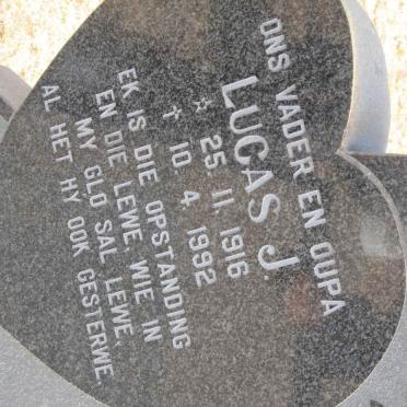 FOUCHE Lucas J. 1916-1992 &amp; Marthina J. 1929-1991