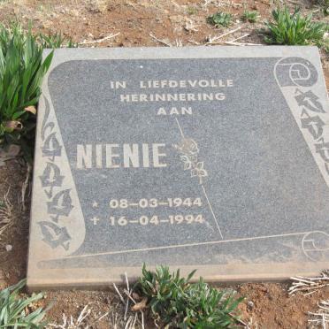? Nienie 1944-1994