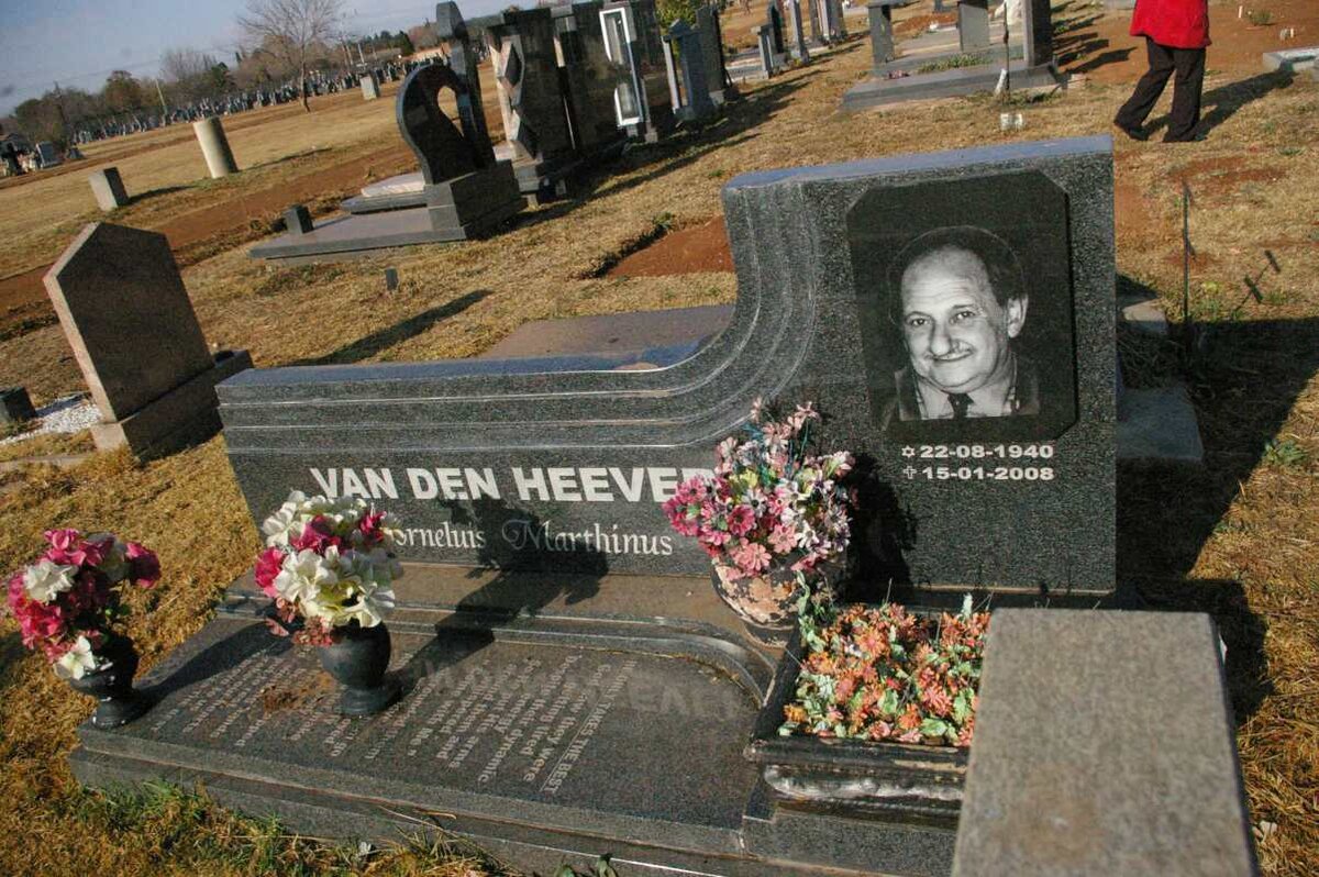 HEEVER Cornelius Marthinus, van den 1940-2008