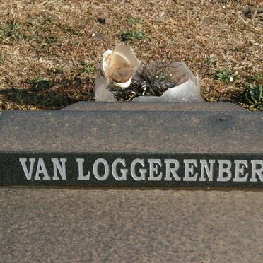 LOGGERENBERG Hans, van 1927-2004 &amp; Anna 1930-