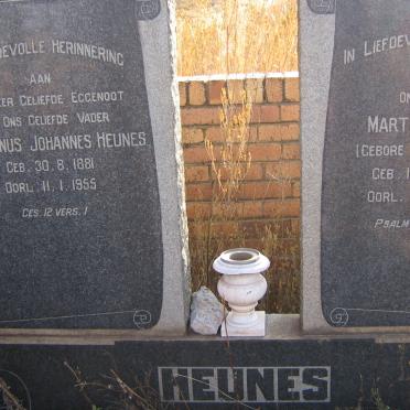 HEUNES Hermanus Johannes 1881-1955 &amp; Martha Louisa BEZUIDENHOUT 1889-1978