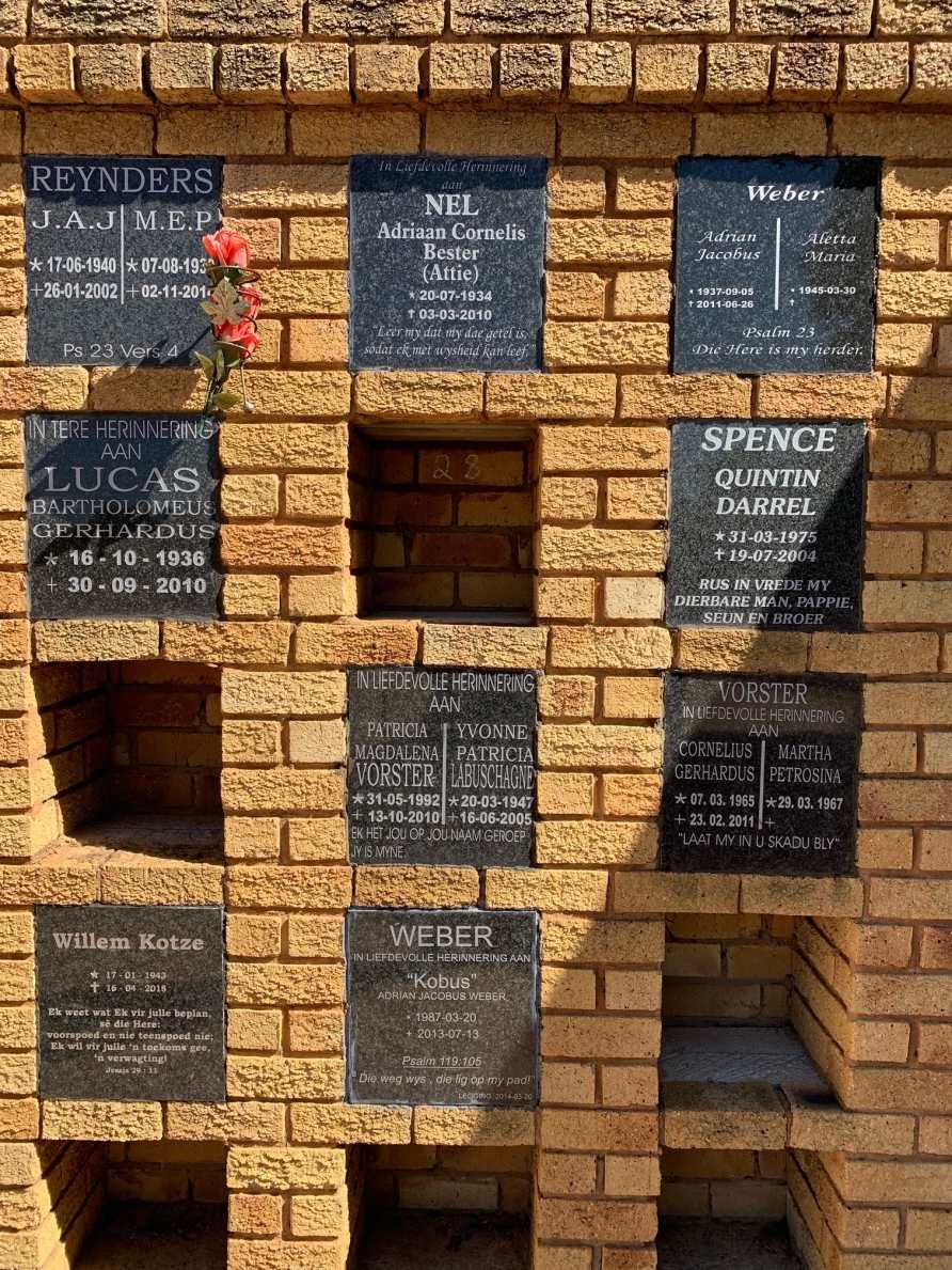 8. NG Gemeente Nigel-Suid Gedenkmuur
