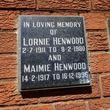 HENWOOD Lornie 1911-1980 &amp; Maimie 1917-1996