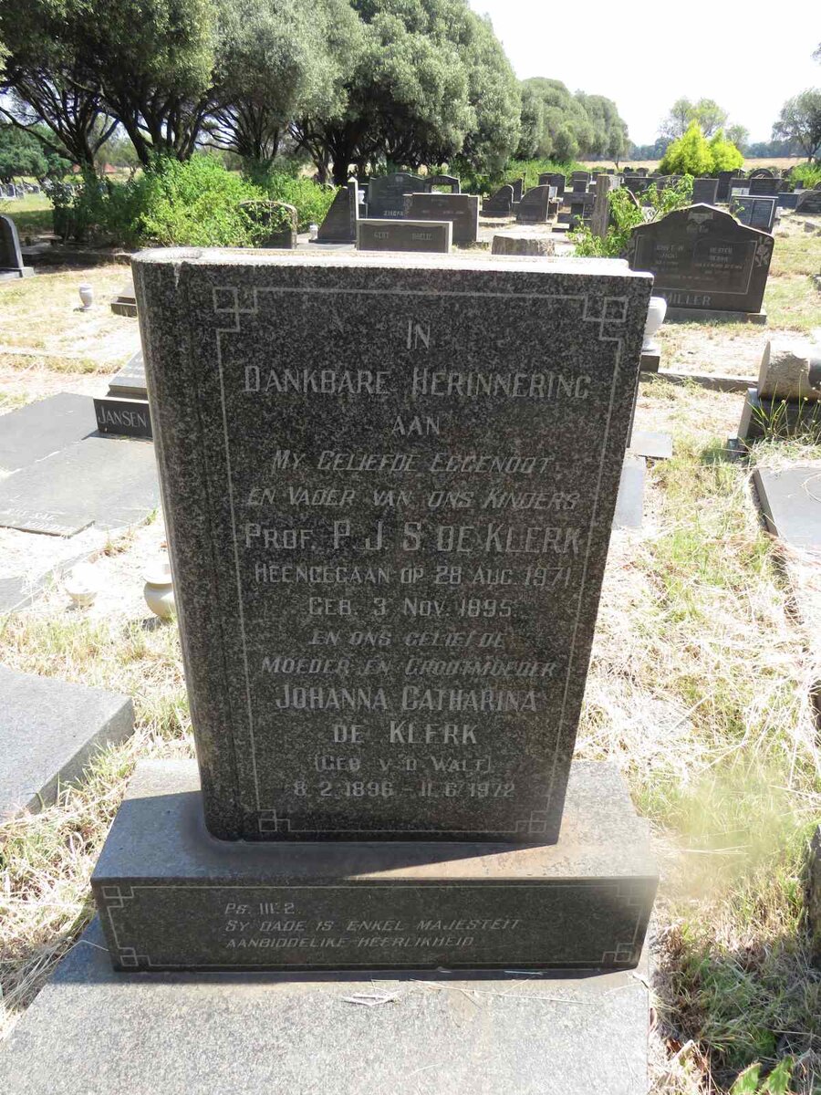 KLERK P.J.S., de 1895-1971 & Johanna Catharina V.D. WALT 1896-1972