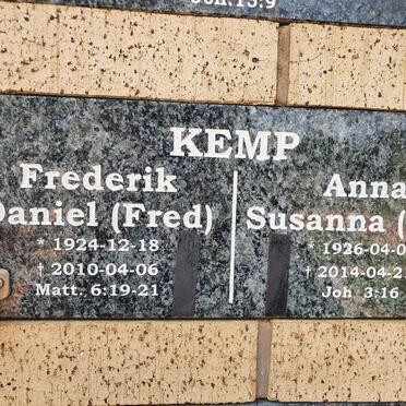 KEMP Frederik Daniel 1924-2010 &amp; Anna Susanna 1926-2014