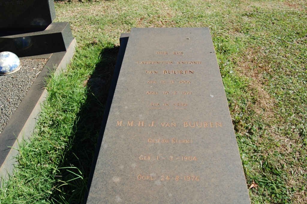 BUUREN Laurintius Antonie, van 1900-1971 &amp; M.M.H.J. DE KLERK 1904-1976