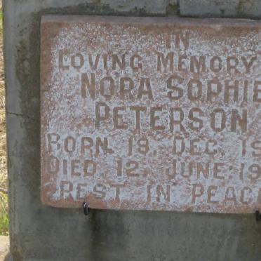 Gauteng, PRETORIA district, Kyalami, Witpoort 406, farm cemetery_1