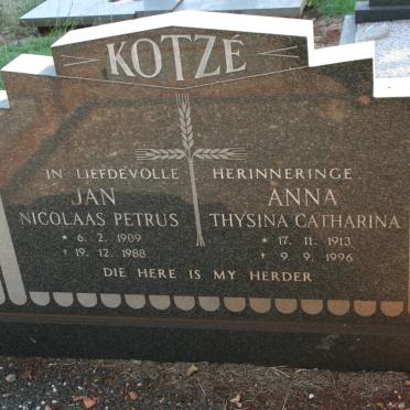 KOTZÉ Jan Nicolaas Petrus 1909-1988 &amp; Anna Thysina Catharina 1913-1996
