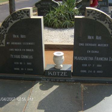KOTZÉ Petrus Cornelius 1912-1969 &amp; Margaretha Francina LUBBE 1914-1993