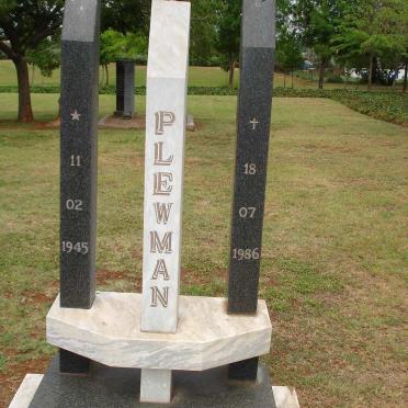 STRAUSS Plewman 1945-1986