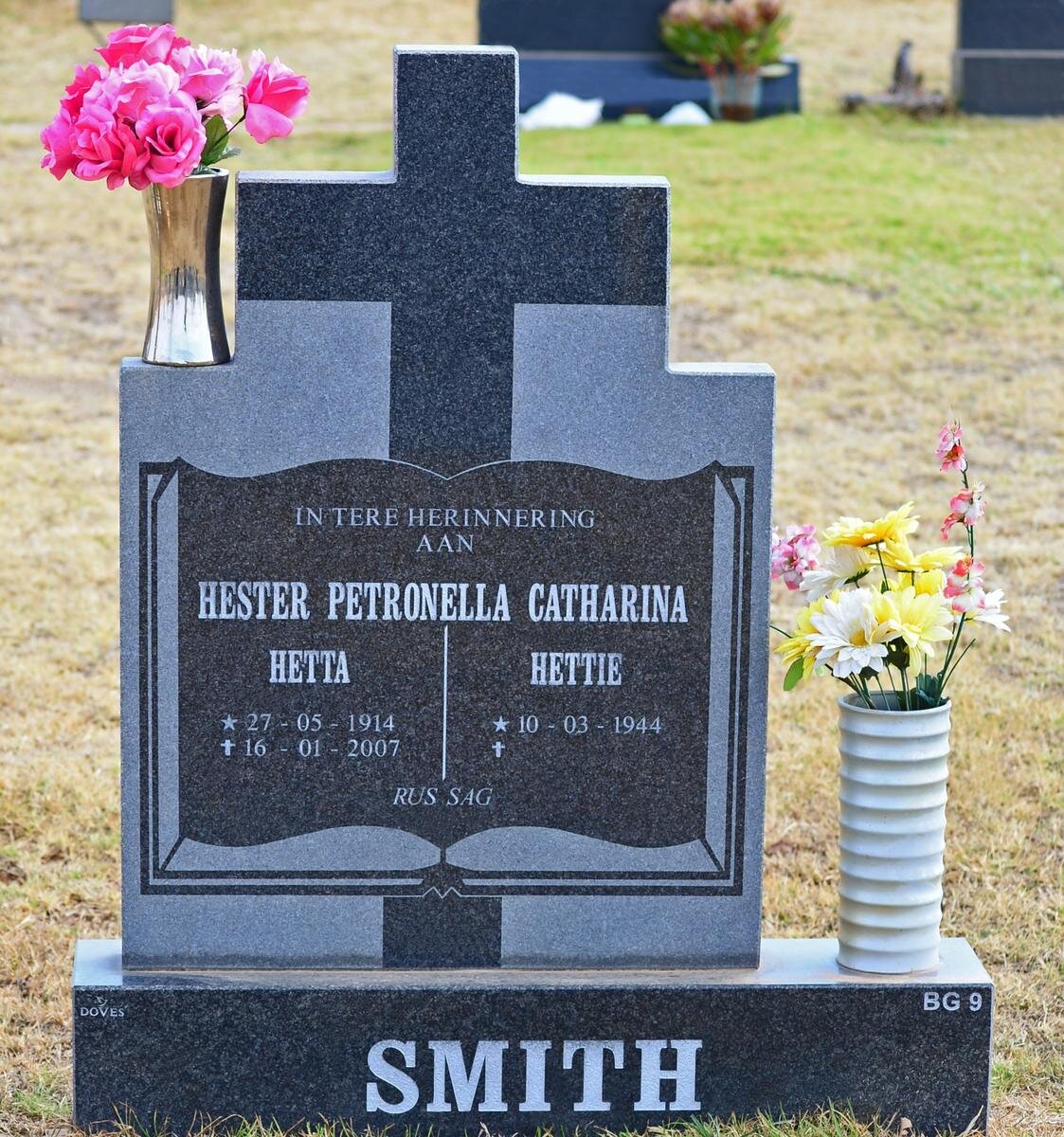 SMITH Hester Petronella Catharina 1914-2007 :: SMITH Hester Petronella Catharina 1944-