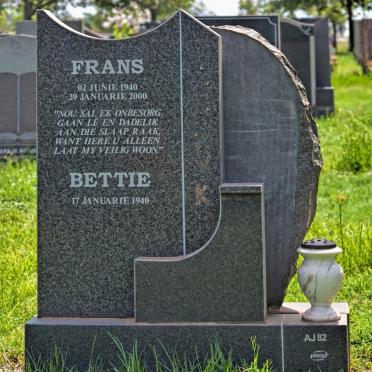 WYK Frans, van 1940-2000 &amp; Bettie 1940-