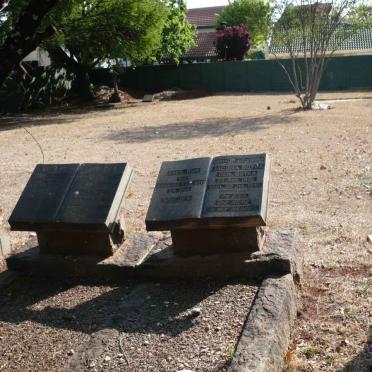 BOTHA Theunis Jacobus 1867-1955 &amp; Jacoba BOTHA 1886-1946