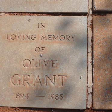 GRANT Olive 1894-1985