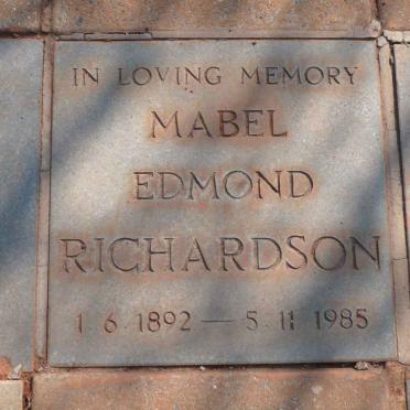 RICHARDSON Mabel Edmond 1892-1985