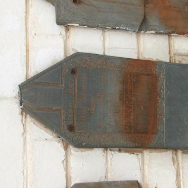 V - Vanne :: Surnames - V