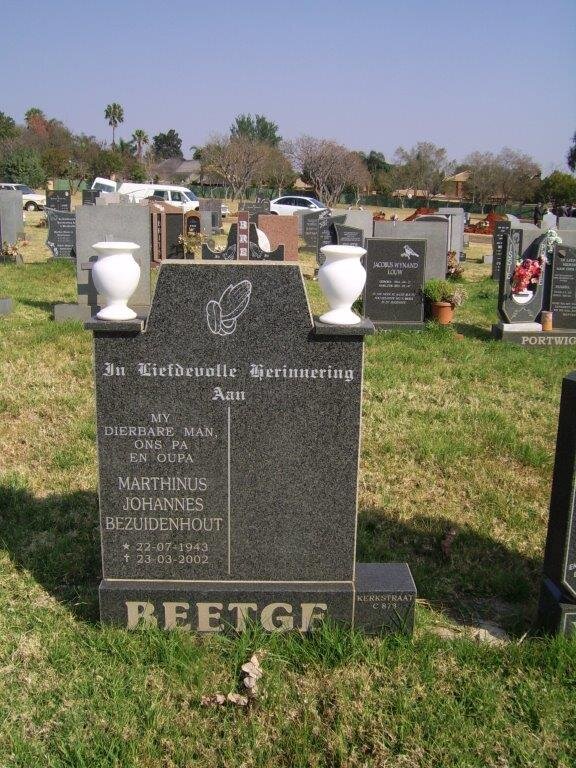 BEETGE Marthinus Johannes Bezuidenhout 1943-2002