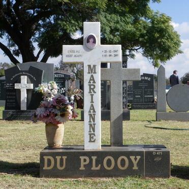 PLOOY Marianne, du 1947-2001