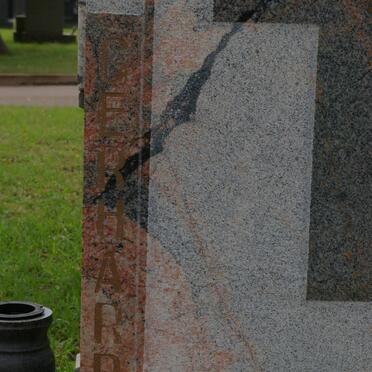 HELSDINGEN Gerhard, van 1946- &amp; Sanette 1949-1999