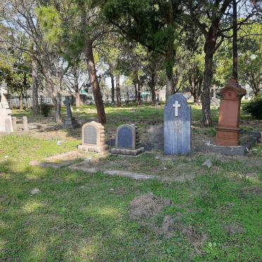 1. Overview TUCKER :: WACHOUT graves