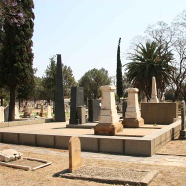 01. Overview of graves at the Heroes Acre