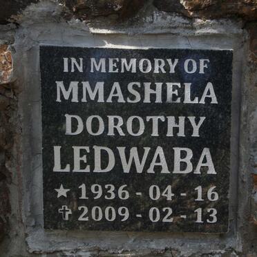 LEDWABA Mmashela Dorothy 1936-2009