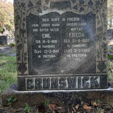 BRUNSWICK Emil 1886-1949 &amp; Frieda 1889-1969