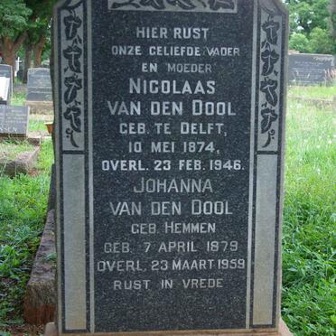 DOOL Nicolaas, van den 1874-1946 &amp; Johanna HEMMEN 1879-1959