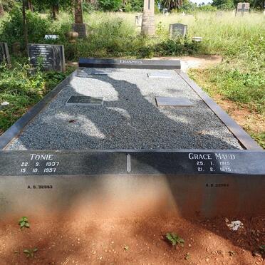 ERASMUS Grace Maud 1915-1975 :: ERASMUS Tobie 1937-1957 