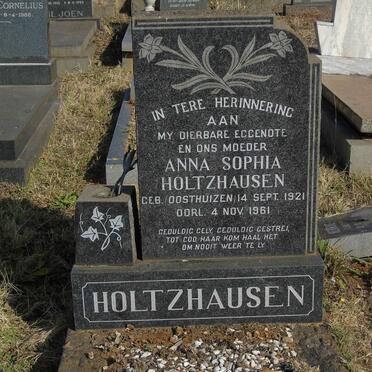 HOLTZHAUSEN Jacobus Gideon 1920-2002 & Anna Sophia OOSTHUIZEN 1921-1961_2